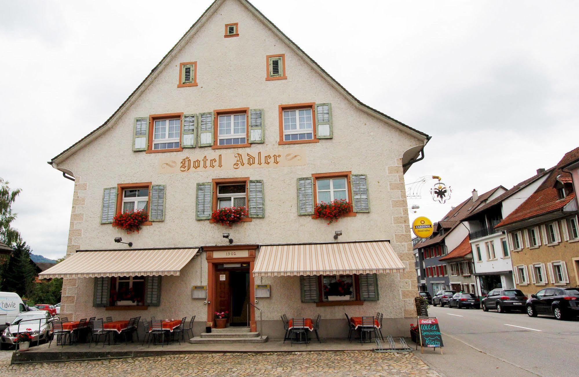 Gasthof Adler Frick Zewnętrze zdjęcie